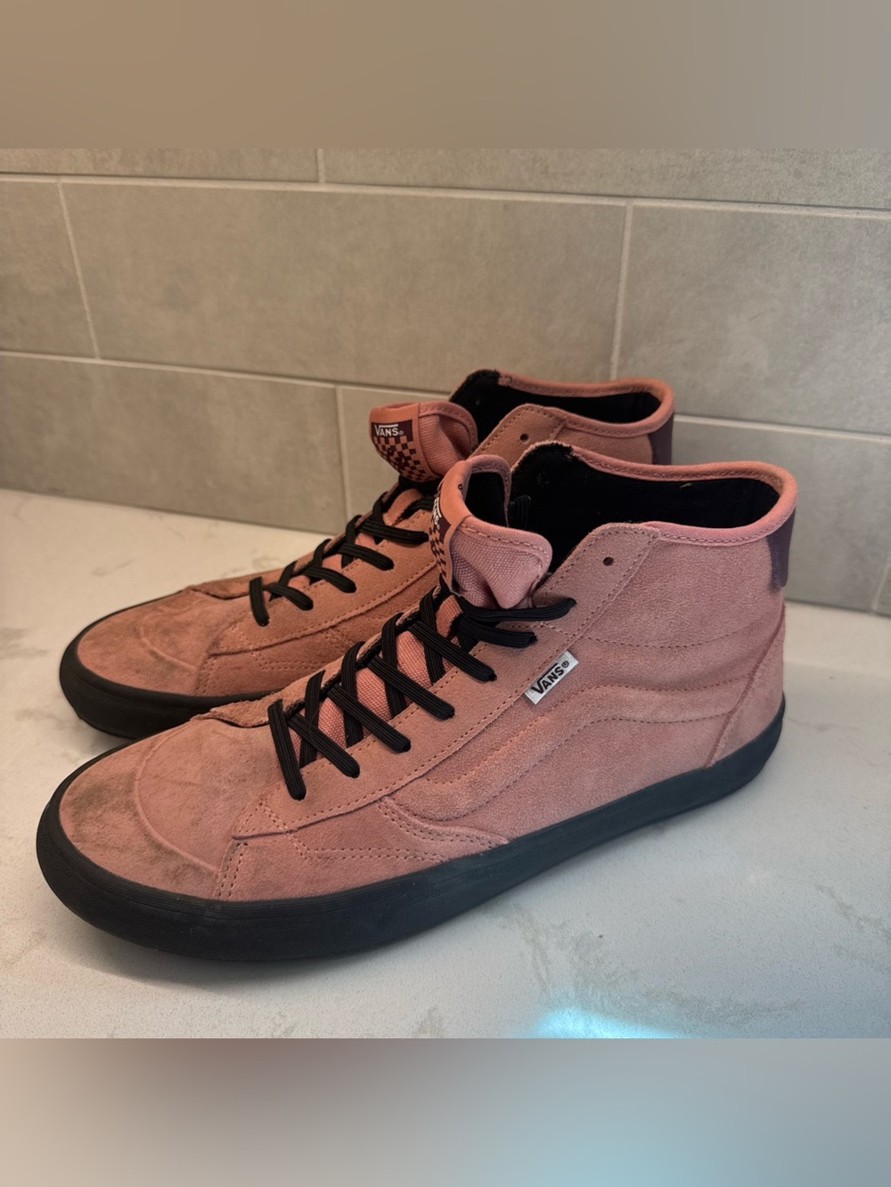 Vans mid skool Pink Suede High-Top Sneakers with Black Soles men’s 10.5 skater